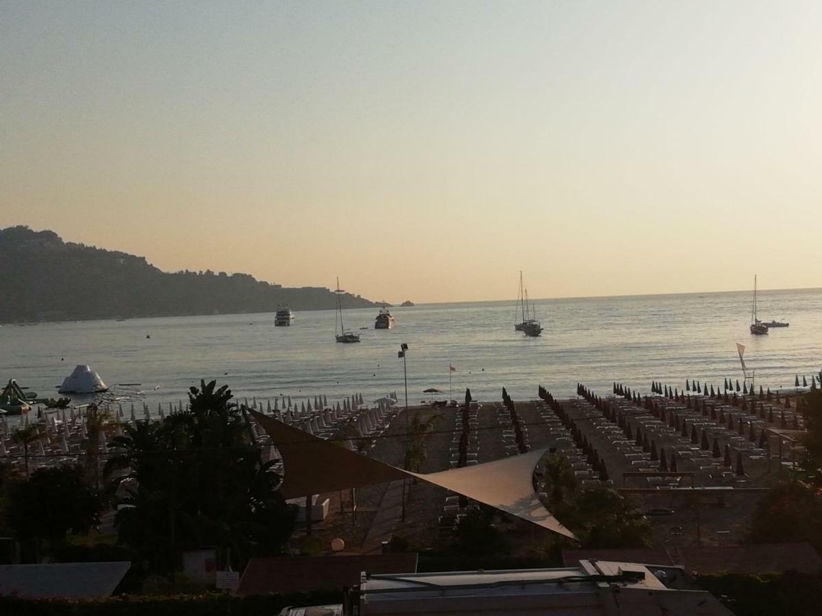B&B Baia Delle Sirene Giardini Naxos Exteriér fotografie